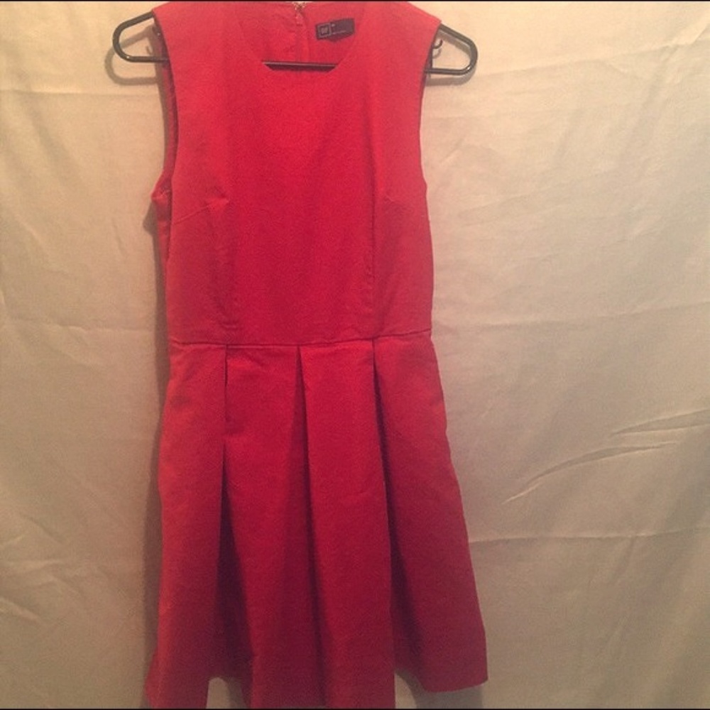 Red Gap Dress WITH POCKETS!